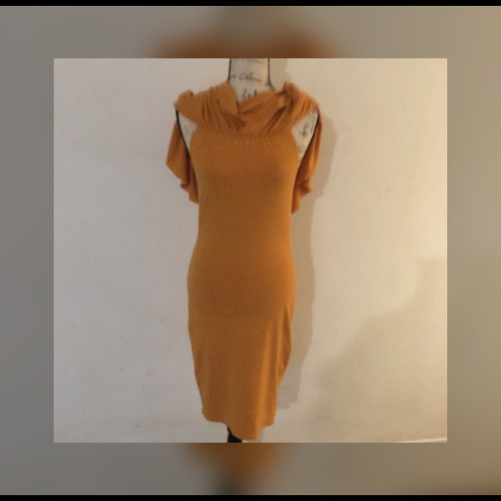 Dress - Picture 4 of 4